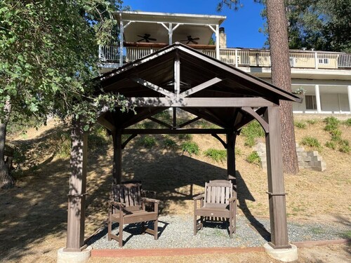 Creekside Dream - Dog Friendly/Game Room/Sleeps 12