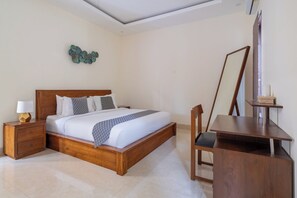 3 bedrooms, premium bedding, free WiFi, bed sheets - Villa Maxima  (Canggu)