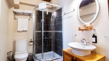 Quarto standard | Banheiro | Chinelos