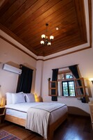 1 bedroom, in-room safe, laptop workspace, free WiFi