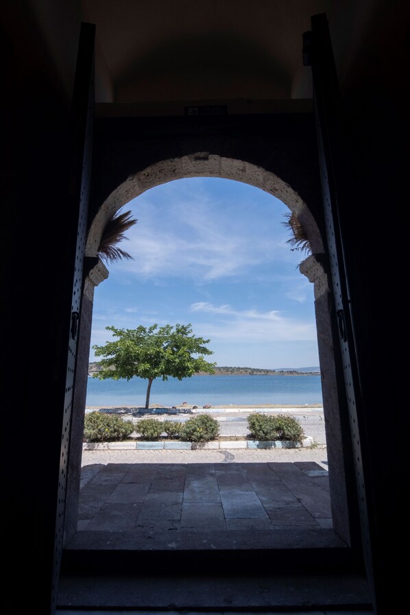 Front of property - Koçanlı Köşkü (Dikili)