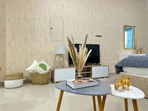 1 bedroom, desk, iron/ironing board, WiFi