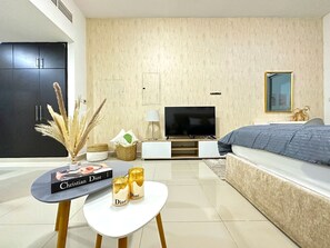 1 bedroom, desk, iron/ironing board, WiFi