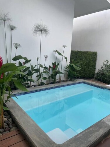 House with private pool and fully equipped BBQ