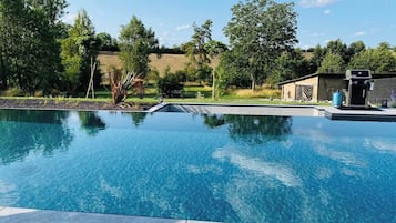 Piscine extérieure, piscine chauffée