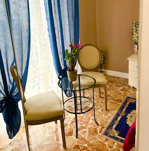 Classic-Zimmer, Mehrere Betten, eigenes Bad, Talblick | Kostenloses WLAN