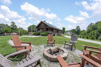 Image of Rustic Cabin, Dock, Hot Tub, Firepit, Kayaks