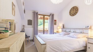 2 chambres, fer et planche à repasser, lit parapluie, Wi-Fi gratuit