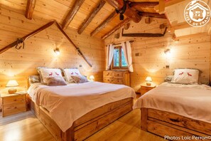 4 chambres, fer et planche à repasser, lit de bébé portatif