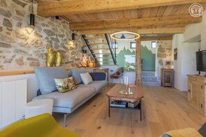 TV, DVD player, aparelho de som