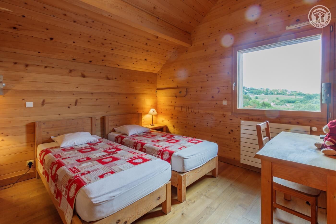 3 bedrooms, iron/ironing board, travel crib, WiFi (free)