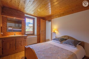 6 bedrooms, iron/ironing board, travel cot, free WiFi - Marmorine - Aime LA Plagne (AIME LA PLAGNE)