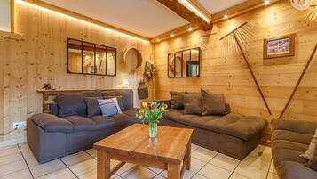 TV, fireplace, DVD player, stereo