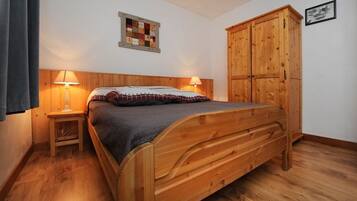3 chambres, fer et planche Ă repasser, lit parapluie, Wi-Fi gratuit