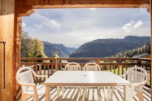 Outdoor dining - LE Flocon DES Aravis 2 (LA GIETTAZ)