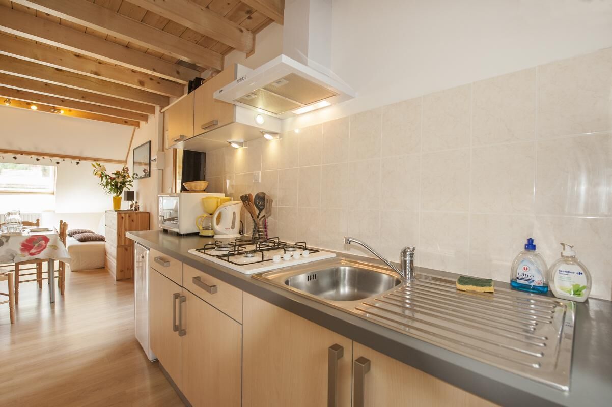 Frigorifero, forno, piano cottura, lavastoviglie