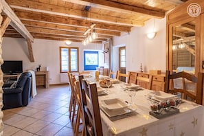 Dining - Ferme DE LA Bottiere - LE Margeriaz (AILLON-LE-VIEUX)
