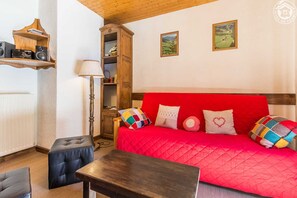 Télévision, chaîne hi-fi