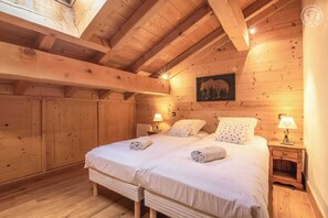 5 Schlafzimmer, Bügeleisen/Bügelbrett, Reisekinderbett, kostenloses WLAN