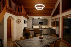 Fridge, microwave, oven, stovetop - LES Barmes - Champagny EN Vanoise (CHAMPAGNY EN VANOISE)