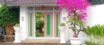 This 3-star hotel offers room service and a concierge service.