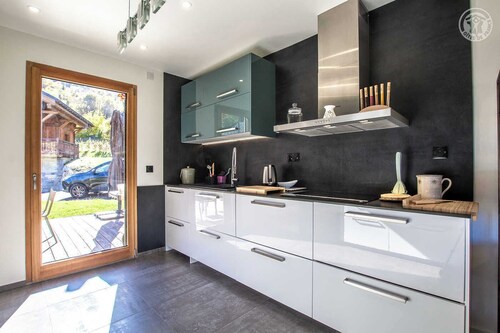 CHALET DOLYO - VALMOREL LES AVANCHERS