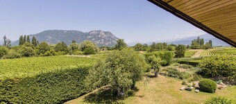 LE LAC Bleu - LES Marches