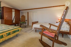 2 bedrooms, iron/ironing board, free WiFi