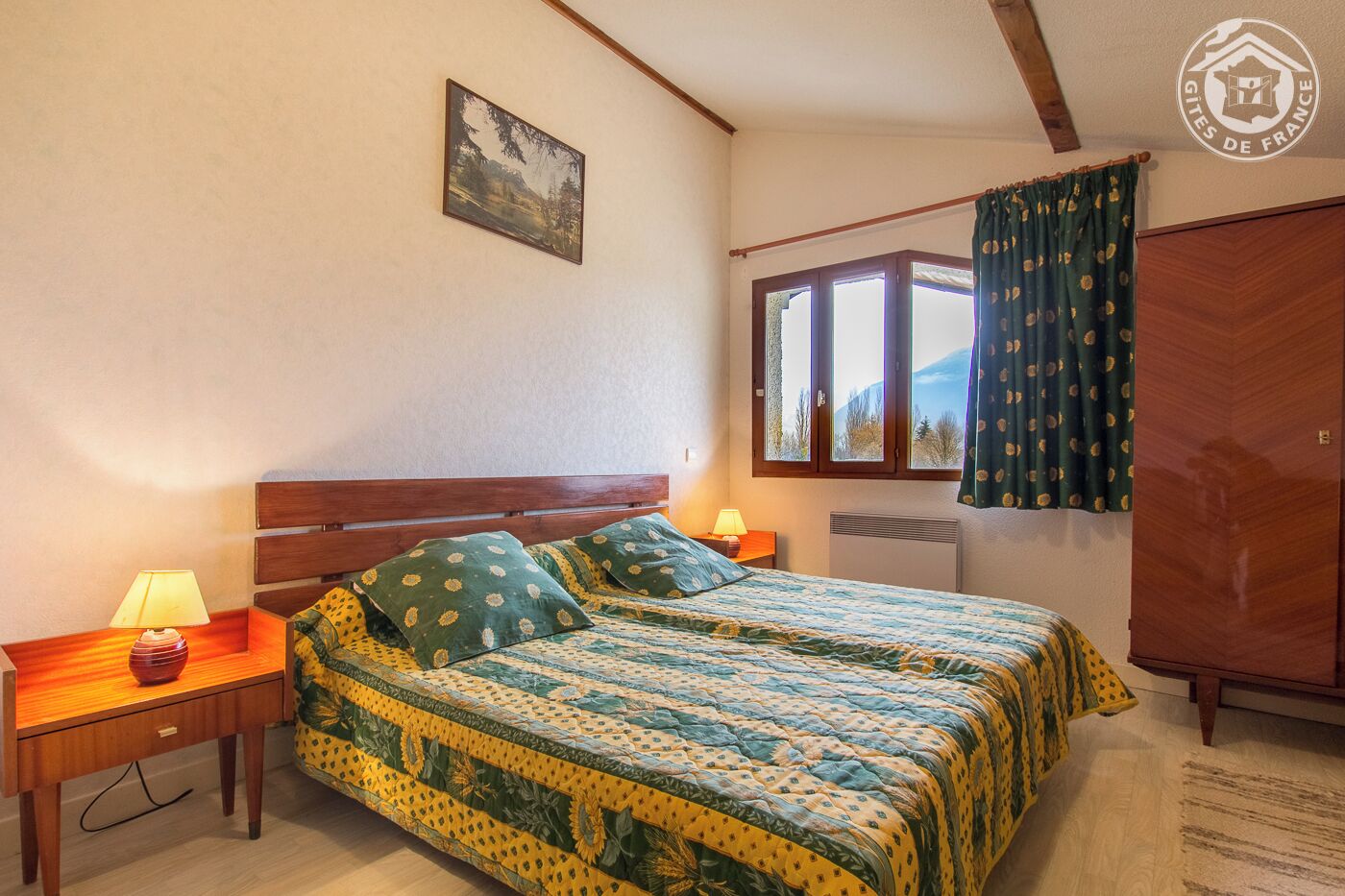 2 bedrooms, iron/ironing board, free WiFi