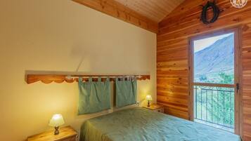 3 chambres, fer et planche à repasser, lit parapluie, Wi-Fi gratuit