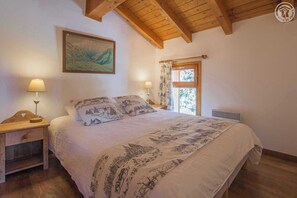 2 chambres, fer et planche à repasser, lit parapluie, Wi-Fi gratuit