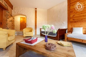 Interior - Au Coeur de la Tarentaise sur le Célèbre "versant du Soleil" à 13km de la Liaison Pour les Arcs-para (LA PLAGNE TARENTAISE)