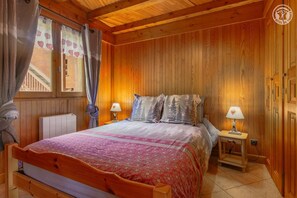 3 chambres, fer et planche à repasser, lit parapluie, Wi-Fi gratuit
