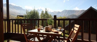 Chez Charles - Albiez Montrond