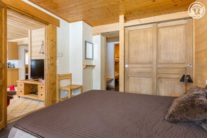 3 camere, ferro/asse da stiro, culla da viaggio, Wi-Fi gratuito