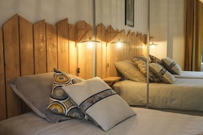 4 chambres, fer et planche à repasser, lit parapluie, Wi-Fi gratuit
