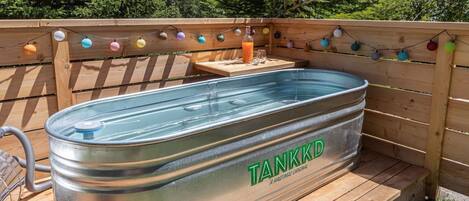 Bain à remous extérieur