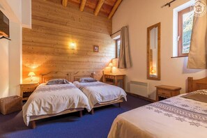 8 bedrooms, iron/ironing board, travel cot, free WiFi