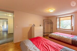 3 Schlafzimmer, Bügeleisen/Bügelbrett, Reisekinderbett, kostenloses WLAN