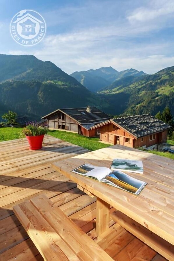 Outdoor dining - Chalet Frison - Clemence (BEAUFORT ARECHES)
