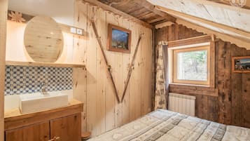 3 camere, ferro/asse da stiro, culla da viaggio, Wi-Fi gratuito