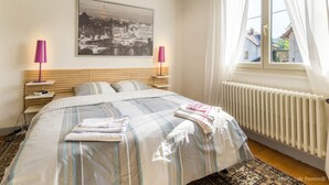 2 soverom, strykejern/-brett, reiseseng for barn og wi-fi (inkludert)