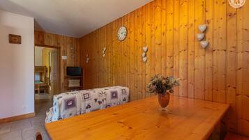 1 chambre, fer et planche Ă repasser, lit parapluie, Wi-Fi gratuit