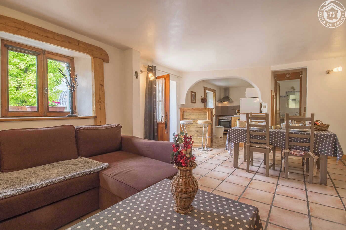 Fernseher, DVD-Player, Stereoanlage