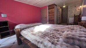 5 bedrooms, iron/ironing board, travel cot, free WiFi