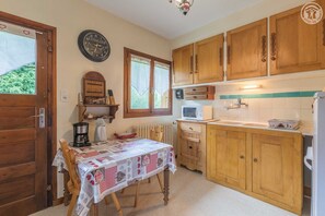 Fridge, microwave, oven, stovetop - LES Clarines - Flumet (FLUMET)
