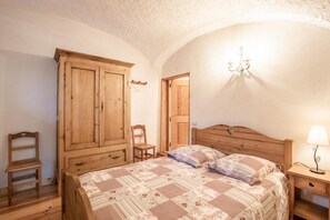 2 Schlafzimmer, Bügeleisen/Bügelbrett, Reisekinderbett, kostenloses WLAN