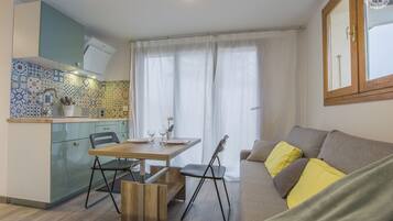 电视、DVD 播放器、立体声音响