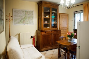 TV, DVD player, stereo - Manoir DE Menabrea - St-cassin (SAINT CASSIN)