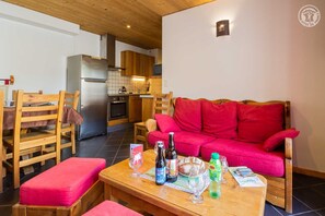 Interior - Chez LE Marquis DU Pontet 3 (VALLOIRE)